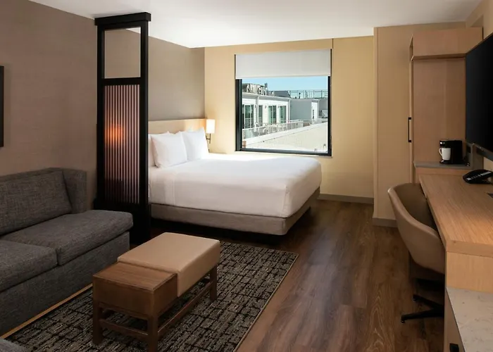 Hyatt Place Wicker Park Hotel 3*
