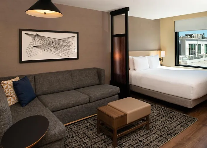 Hyatt Place Wicker Park 3*